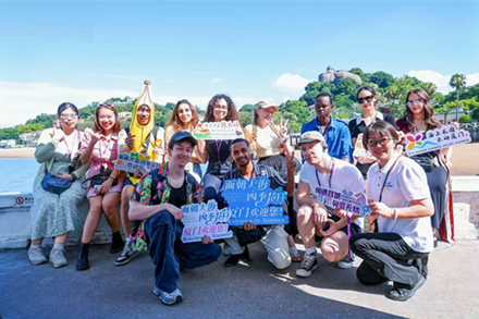 Xiamen lures global tourists with coastal charm and culture