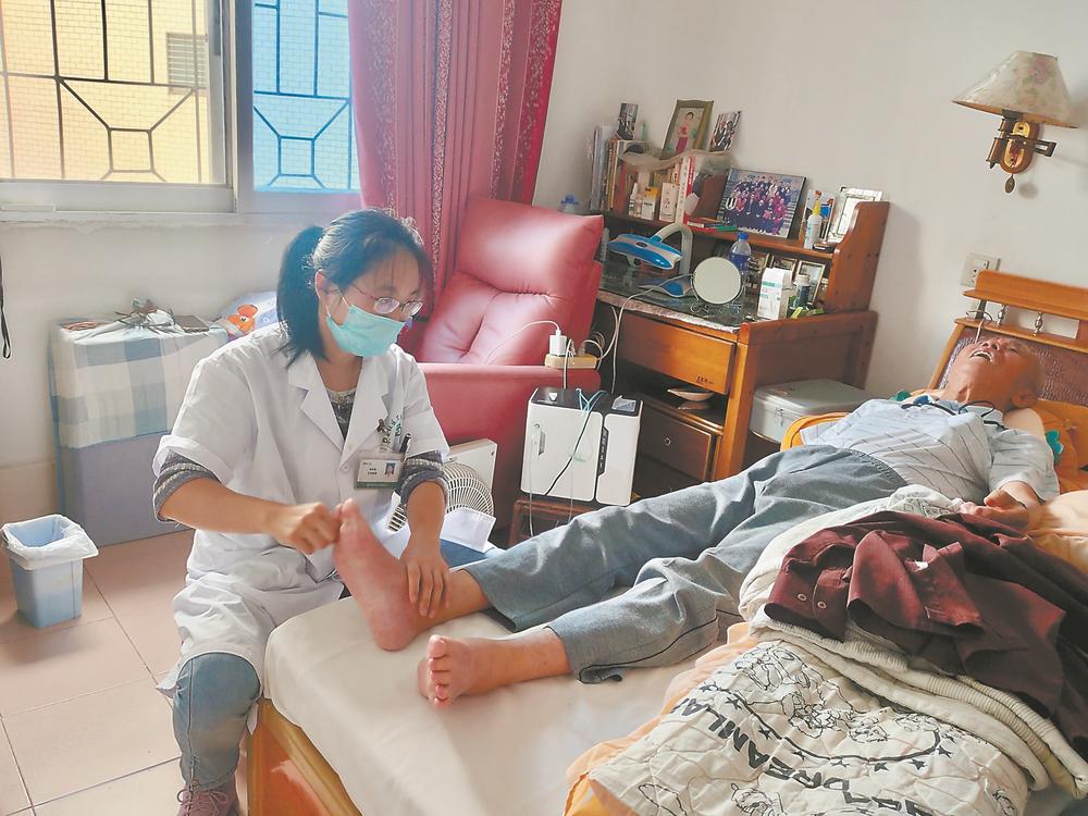 病床床档怎么写病床设在家 医护上门来_https://www.jmylbn.com_新闻资讯_第1张