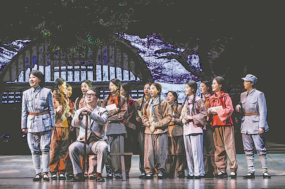 《伟大的抉择》在厦演出