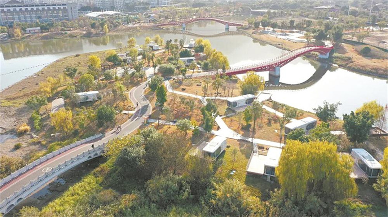 湖畔的诗和远方