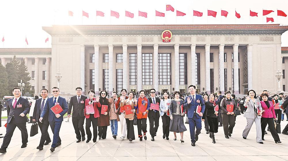 福建省全国人大代表返闽