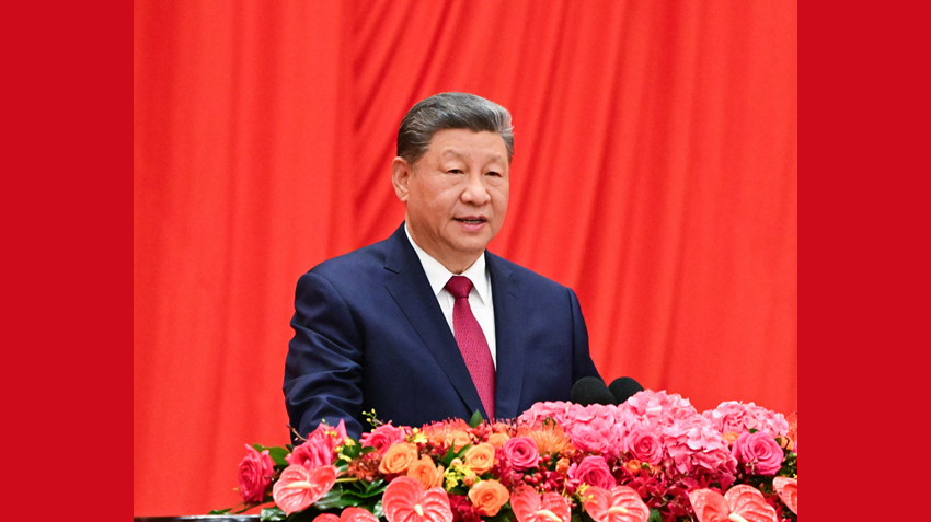 习近平等党和国家领导人出席庆祝中华人民共和国成立77周年招待会