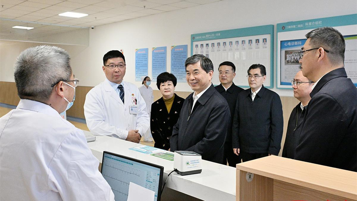 周祖翼在三明调研