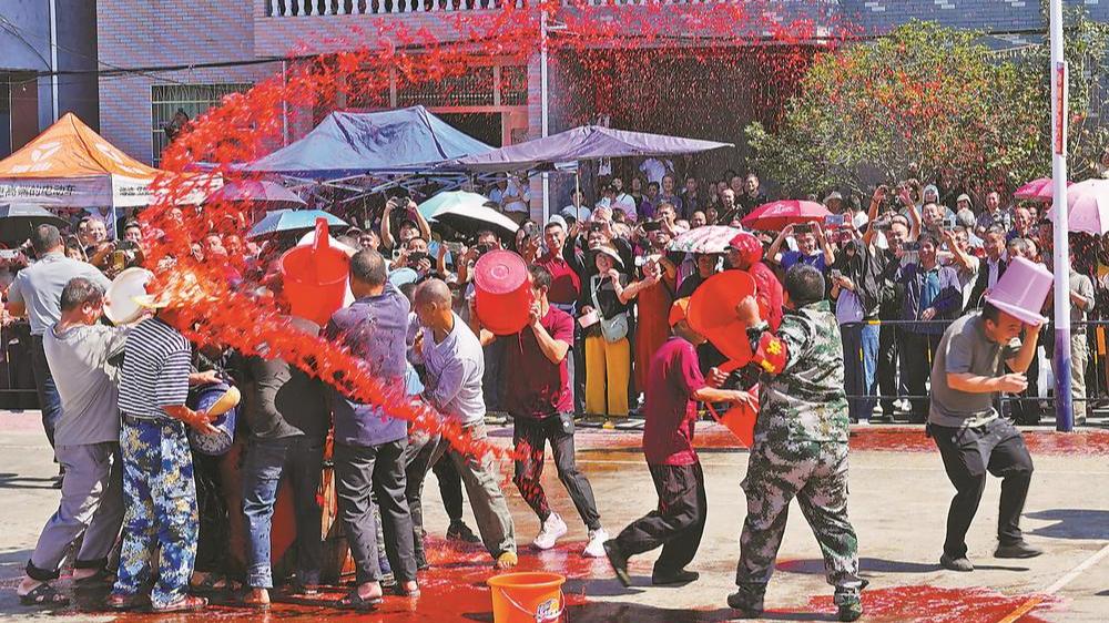 省级非遗“邵武河坊抢酒节”庆丰收